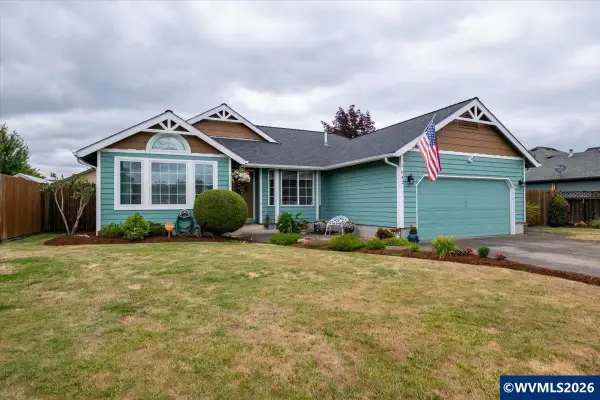 842  29th Av, Sweet Home, OR 97386