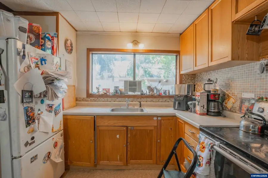 628  Oak St, Brownsville, OR 97327 - #3