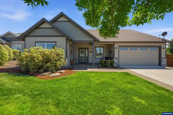1589 SE Loganberry St, Dallas, OR 97338