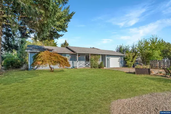 265 S 7th St, Jefferson, OR 97352