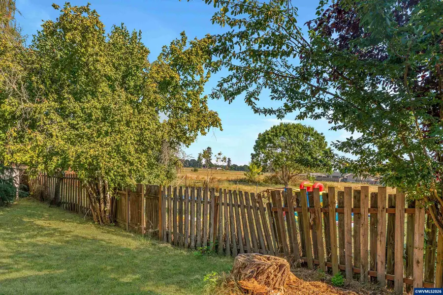 265 S 7th St, Jefferson, OR 97352 - #3