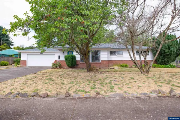 2420  Pine Ln SE, Albany, OR 97322