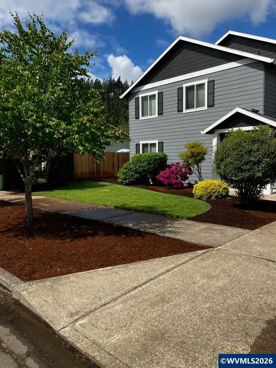 209  Pioneer Dr, Silverton, OR 97381 - #3