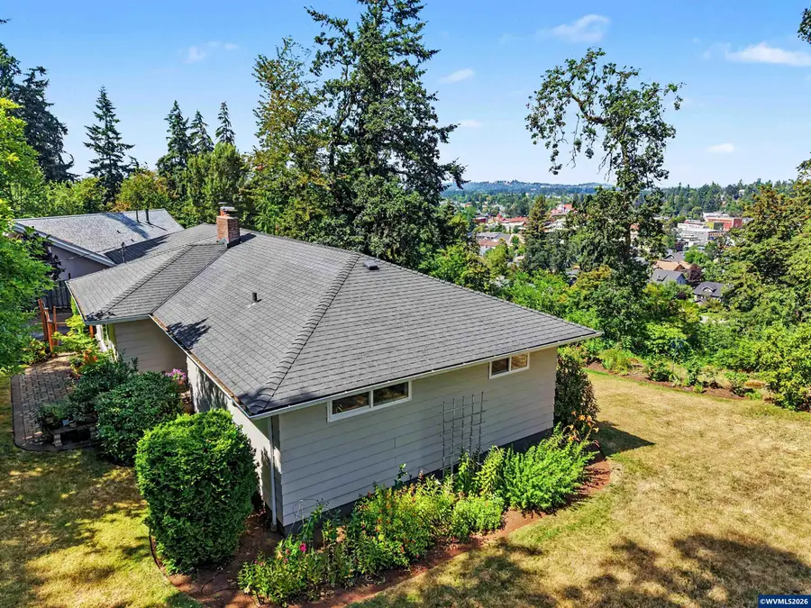 315  Edgewood Dr, Silverton, OR 97381 - #3