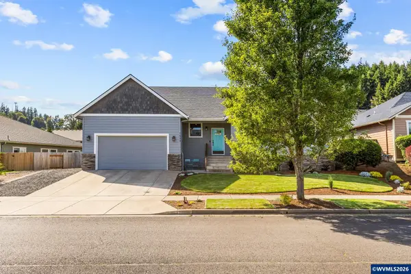 1539  Lakeview Dr, Silverton, OR 97381