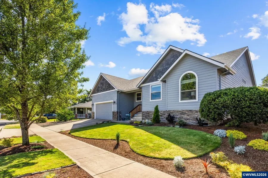 1539  Lakeview Dr, Silverton, OR 97381 - #2