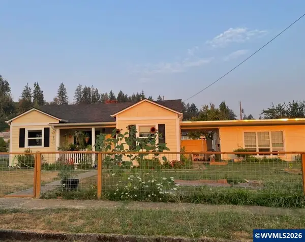 914  4Th Av, Sweet Home, OR 97386