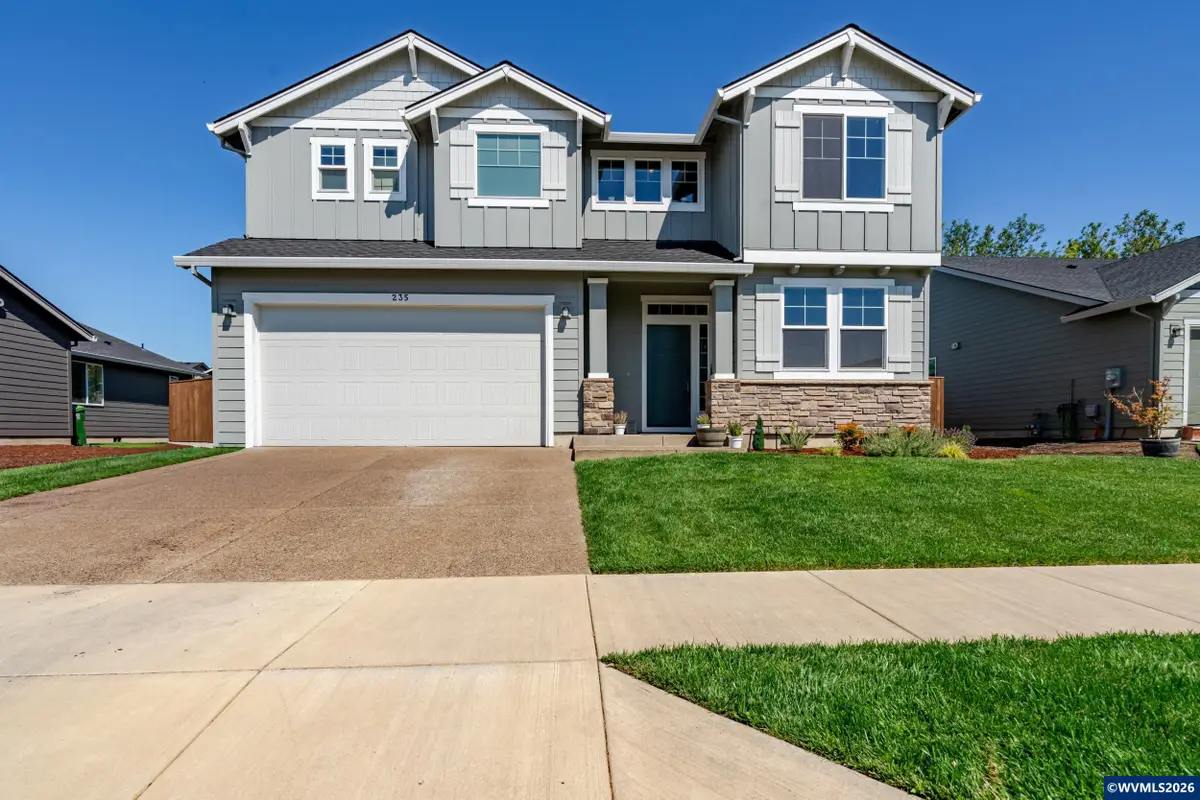 235  Walnut St, Mount Angel, OR 97362 - #1