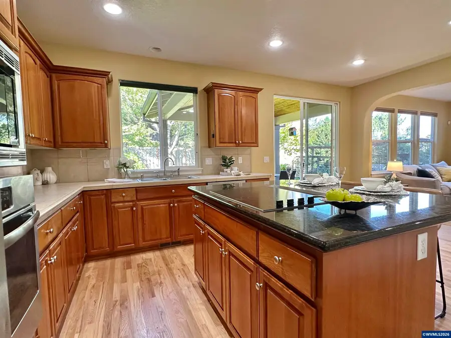 3327 NW Foxtail St, Corvallis, OR 97330 - #3