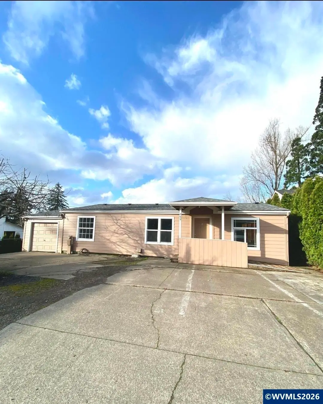 799  Hardcastle Av, Woodburn, OR 97071 - #1