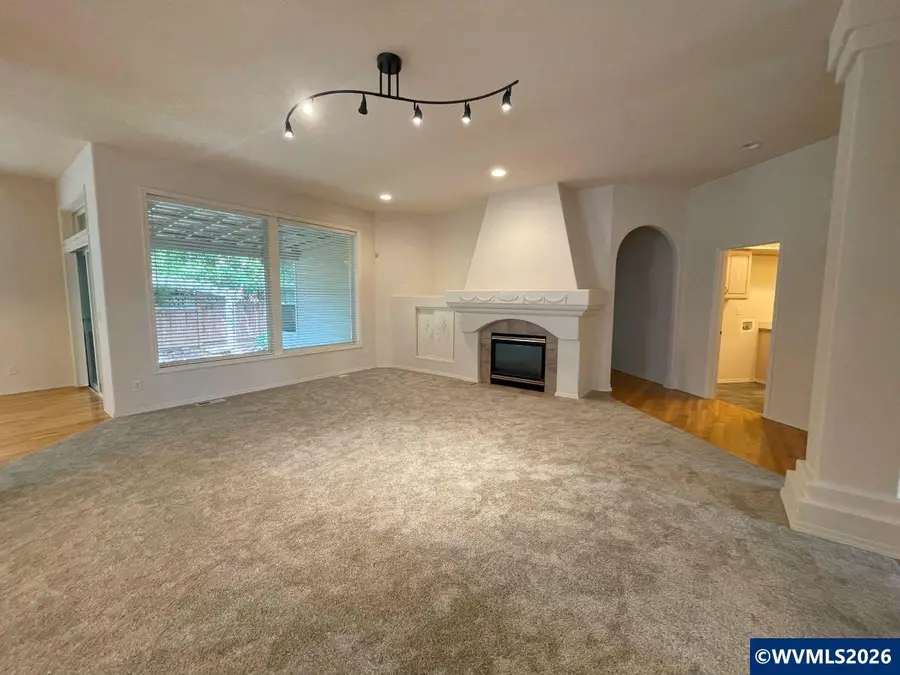 2067  Alex Av SE, Salem, OR 97302 - #3
