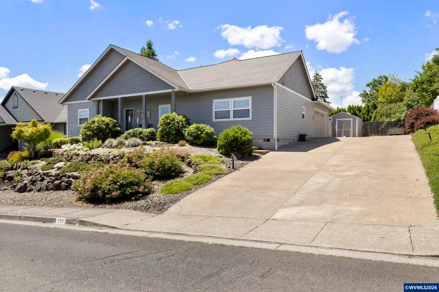 777 SE Cynthian Av, Dallas, OR 97338 - #2