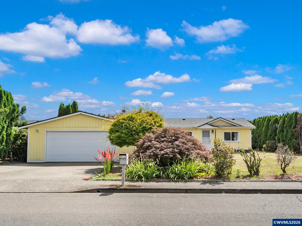 1544  Woodland Av, Woodburn, OR 97071 - #1
