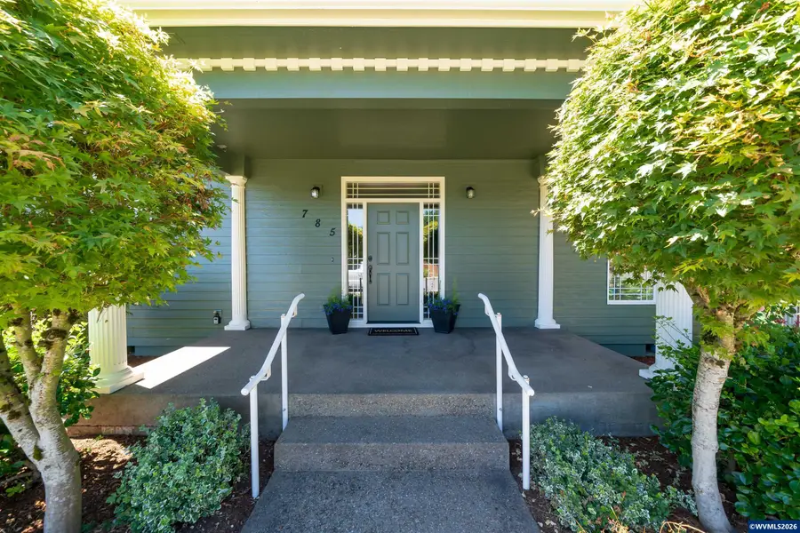 785 N 15th Av, Stayton, OR 97383 - #2