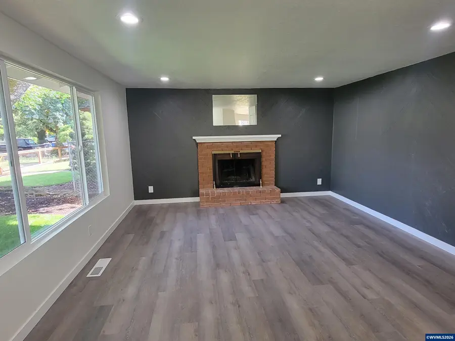 945  18th St, Salem, OR 97301 - #3