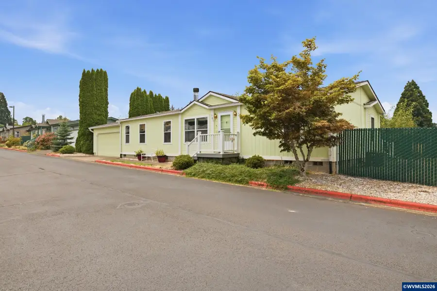 1015  Oak (#101) St, Silverton, OR 97381 - #3