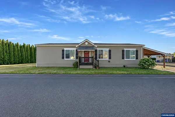 104  Essex Dr SE, Aumsville, OR 97325