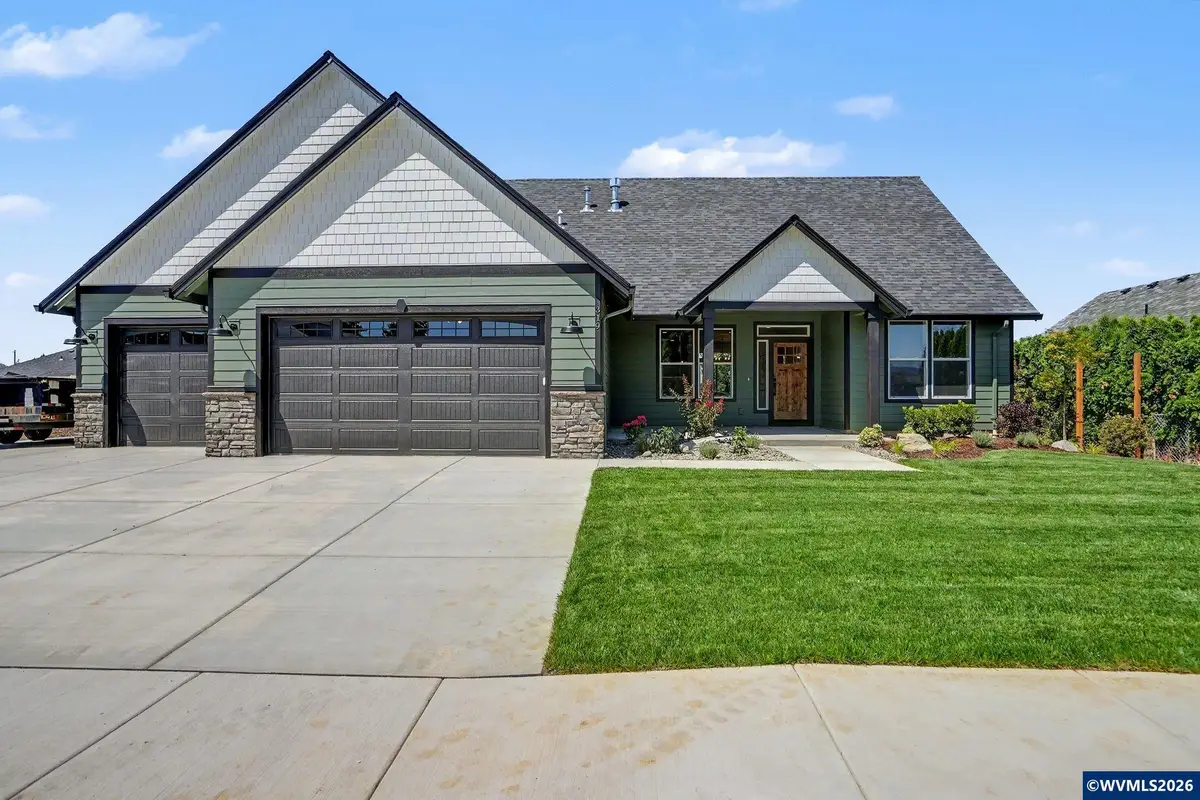 319 NE Clay St, Sublimity, OR 97385 - #1