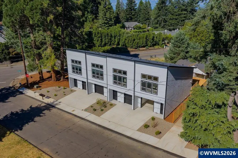 1390  Overlook (-1396) Av NW, Salem, OR 97304 - #2