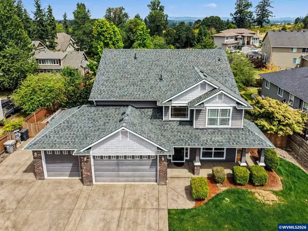 2271  Woodcrest Av NW, Albany, OR 97321