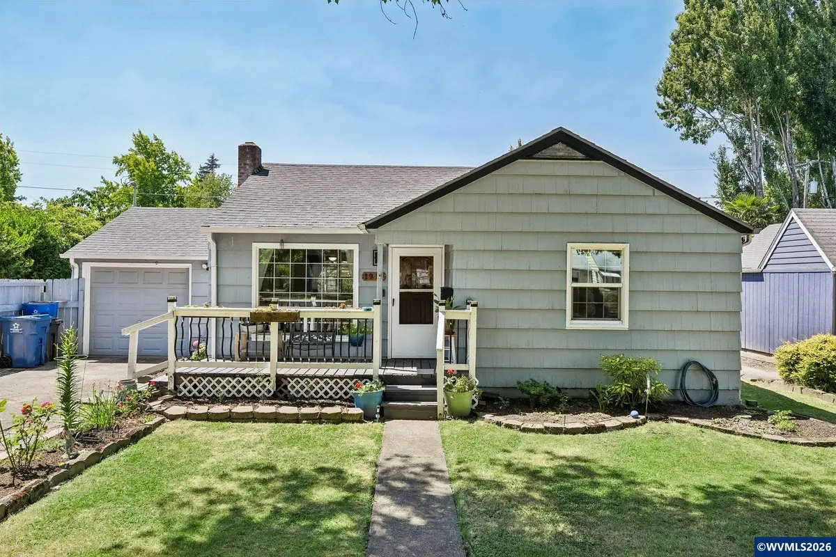 1915  23rd St NE, Salem, OR 97301 - #1