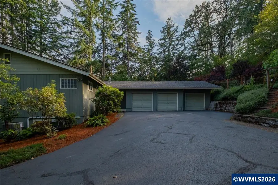 2810 NW Royal Oaks Dr, Corvallis, OR 97330 - #2
