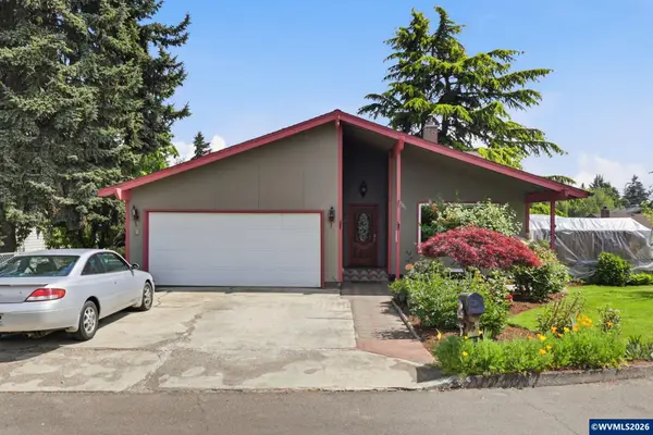 565  Brown Ct Ct, Woodburn, OR 97071