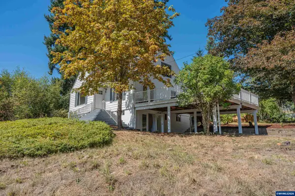 600  Mountain View Rd, Sweet Home, OR 97338