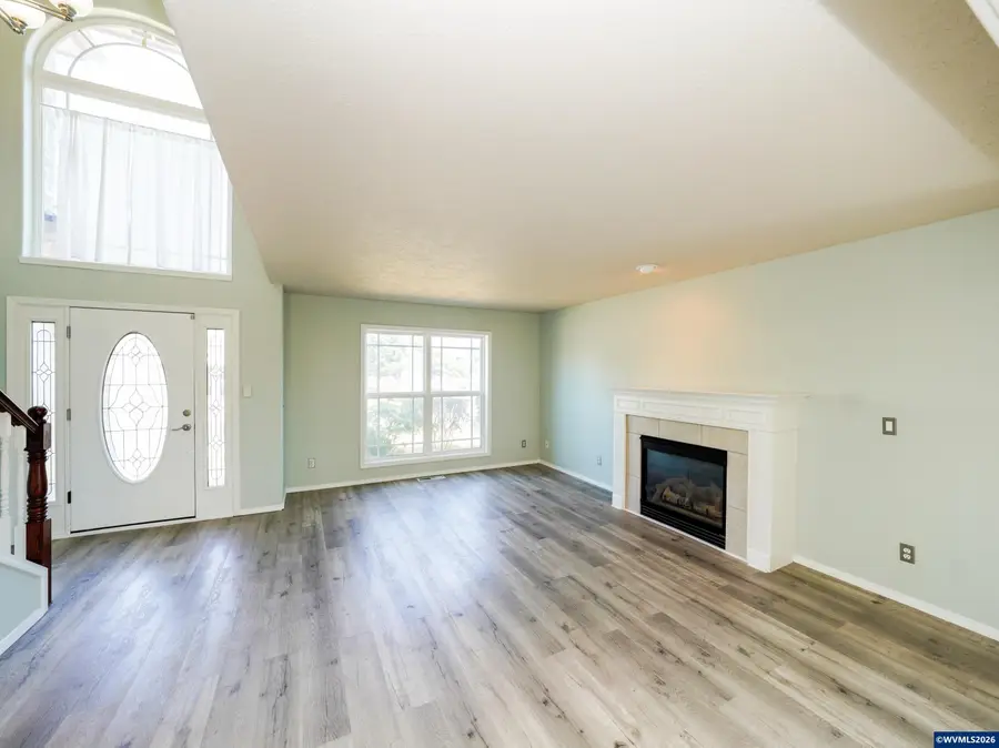 692  Burgundy Av NE, Keizer, OR 97303 - #3