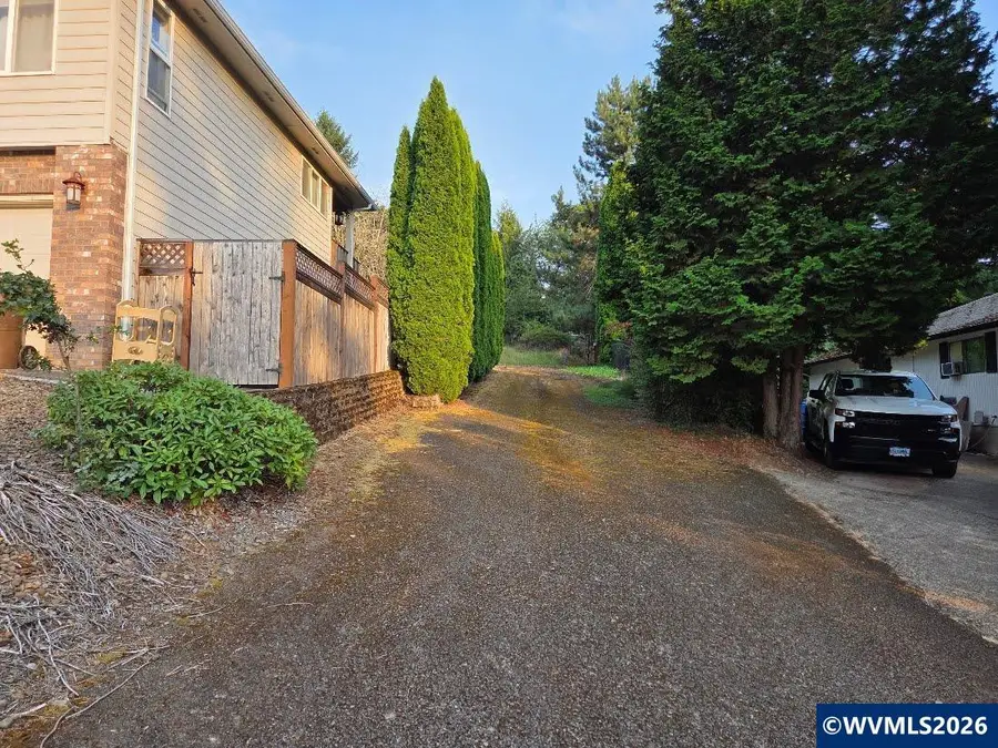 2054  Browning Av S, Salem, OR 97302 - #2