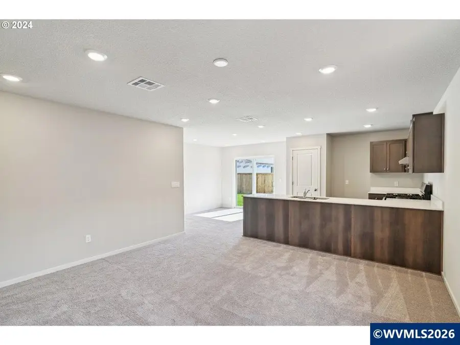 663  Minnesota St, Lebanon, OR 97355 - #3