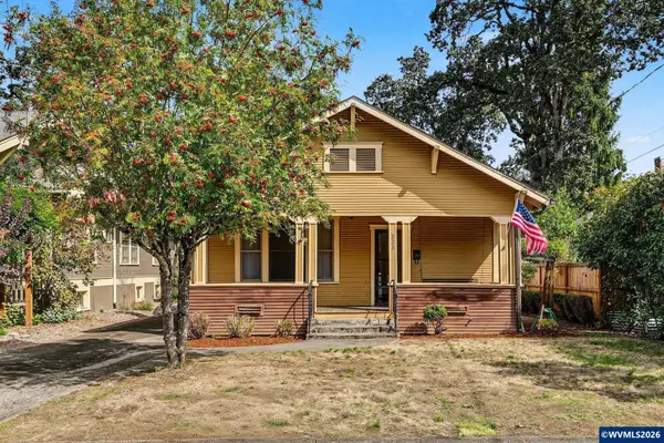 223  Coolidge St, Silverton, OR 97381