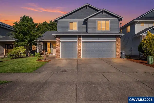2333  Mountain River Dr, Lebanon, OR 97355