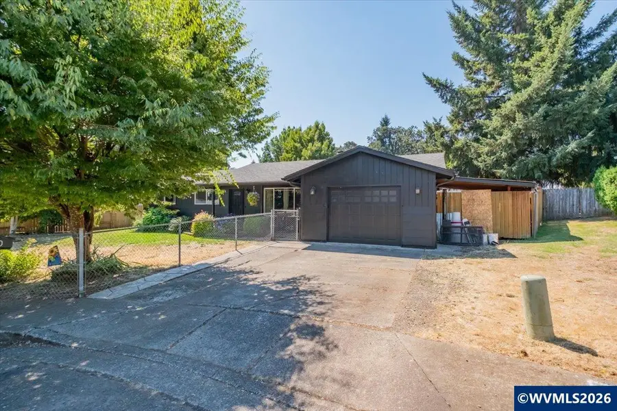 350 W Pine St, Sweet Home, OR 97386 - #2