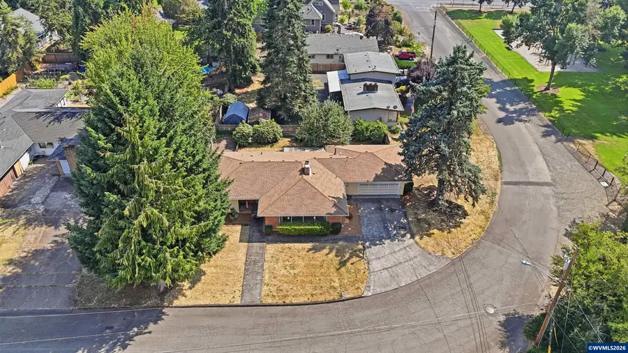 510 E Sherman St, Lebanon, OR 97355 - #2
