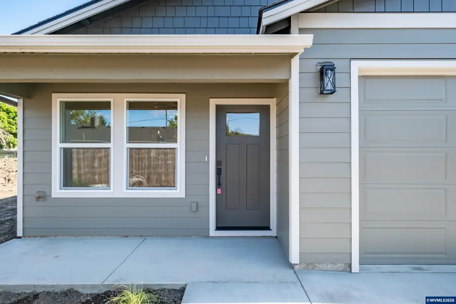 730 E Elmore St, Lebanon, OR 97355 - #3
