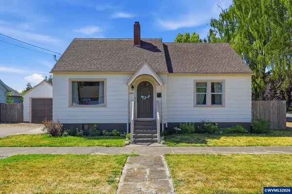 489  D St, Independence, OR 97351