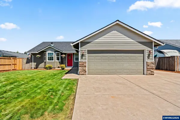 1081  Siuslaw St, Harrisburg, OR 97446