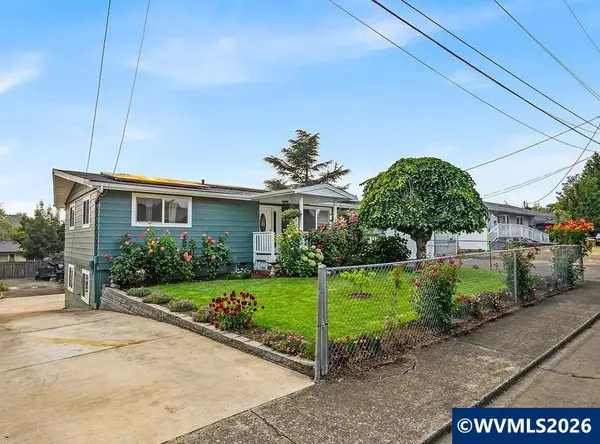 733  MEADOWLAWN Dr SE, Salem, OR 97317