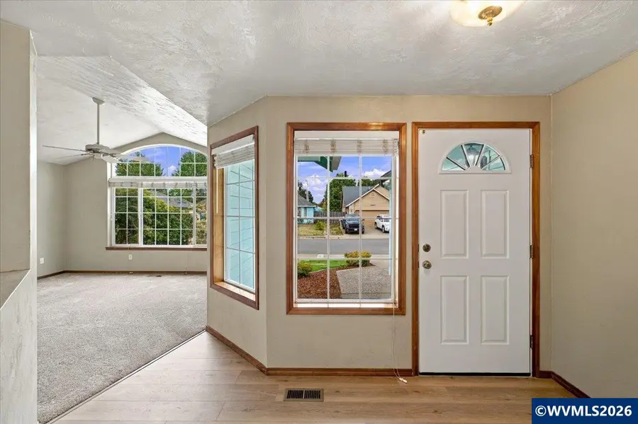 3224  18th St SE, Albany, OR 97322 - #2