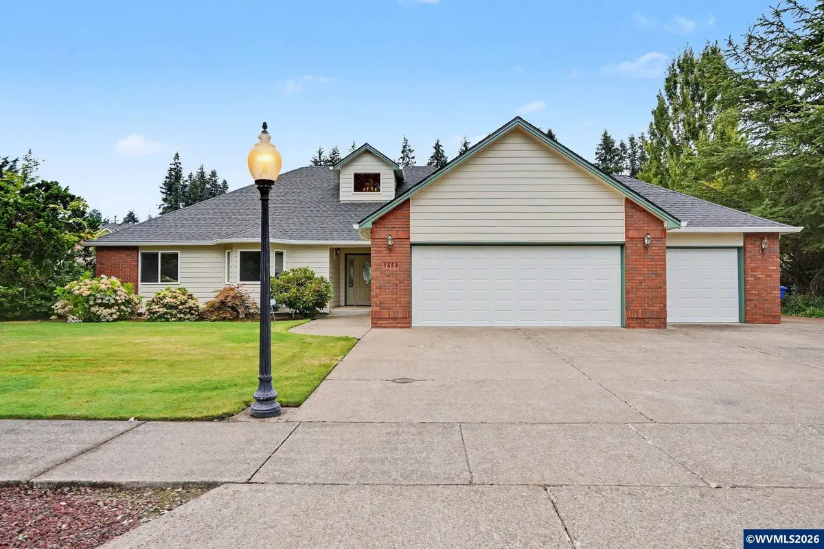 1553 E Burnett St, Stayton, OR 97383 - #1