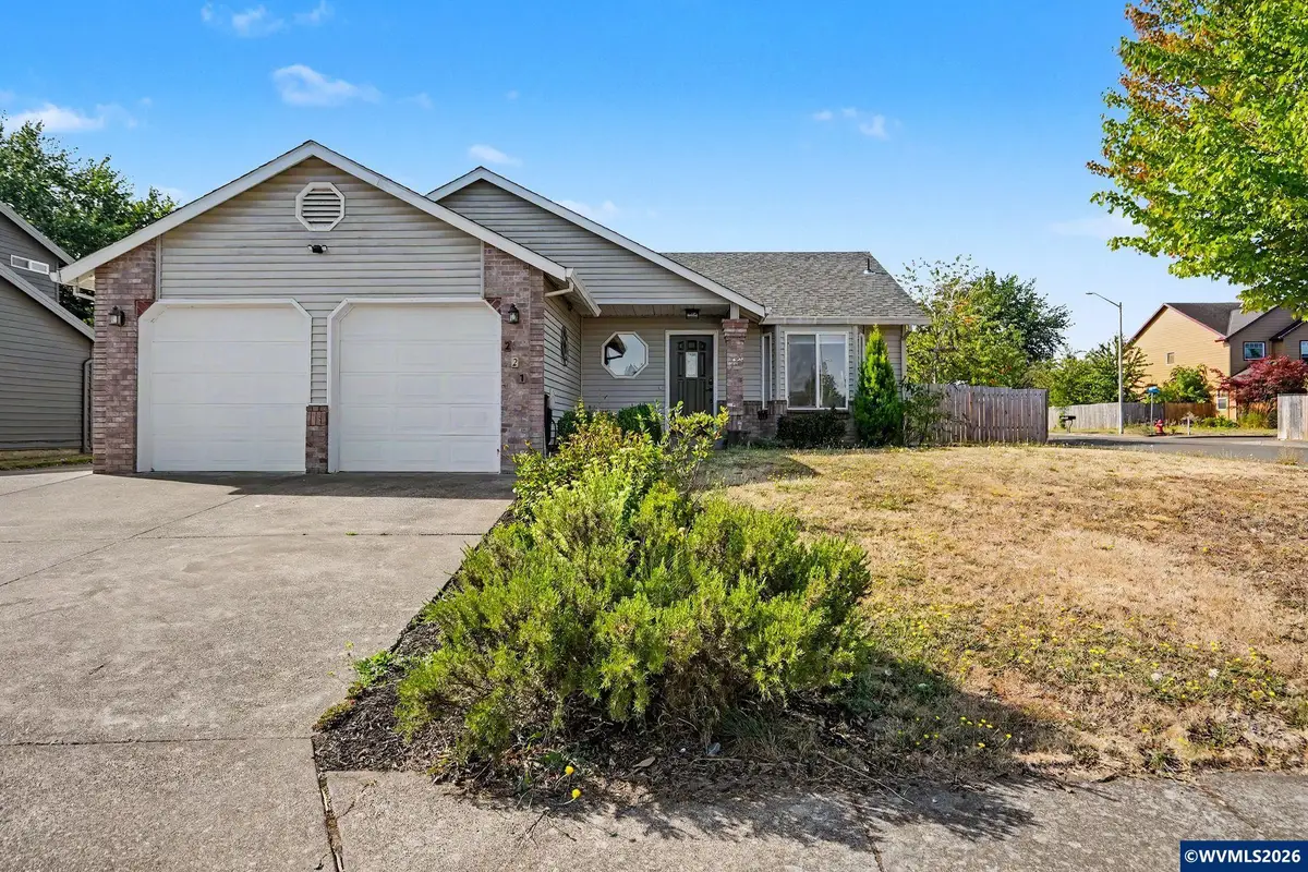 221 W Lincoln St, Carlton, OR 97111 - #1
