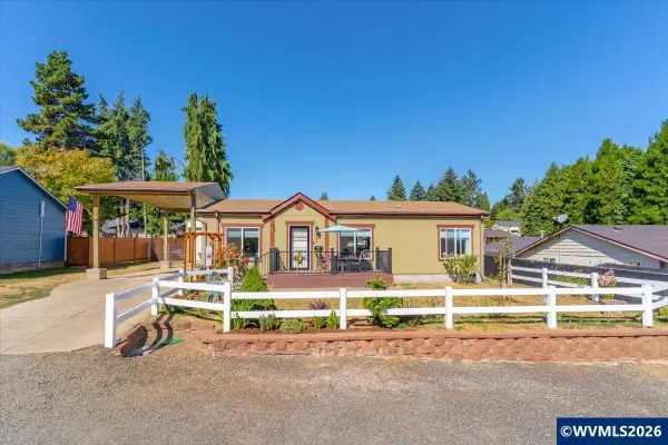 567  Cedar St SW, Willamina, OR 97396