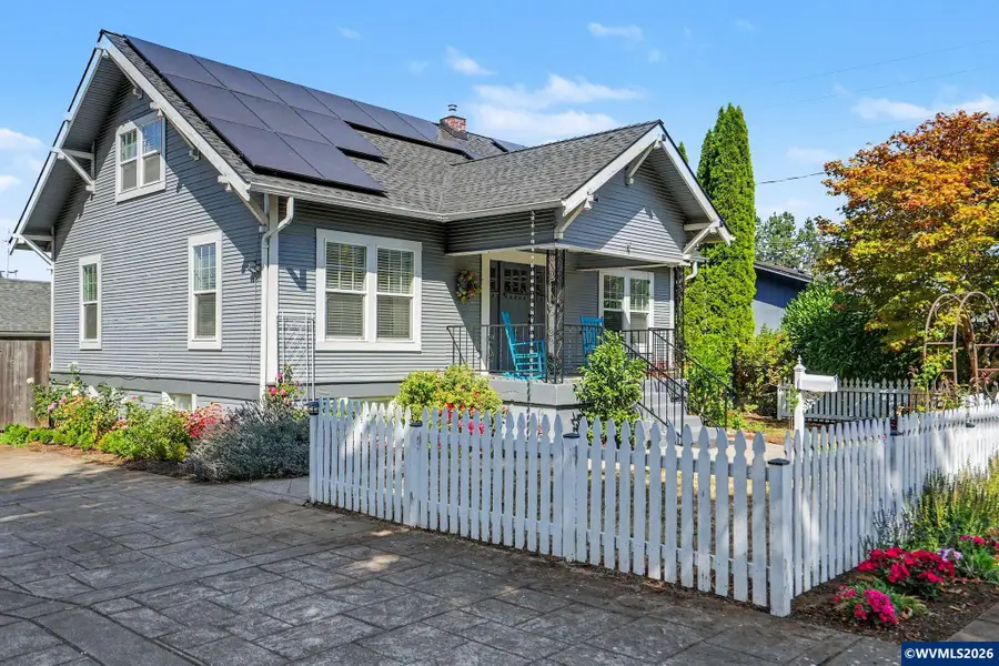 914  Pine St NE, Silverton, OR 97381 - #3