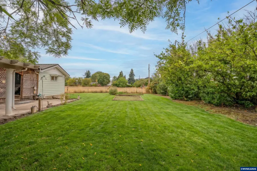 730 W C St, Lebanon, OR 97355 - #2