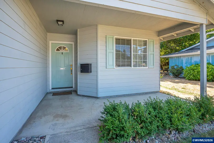 955  Margaret St E, Monmouth, OR 97361 - #2