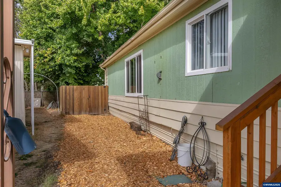 300 SE Goodnight #7 Av, Corvallis, OR 97333 - #3