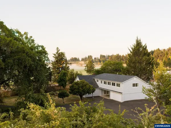 7020 SW Country Club Dr, Corvallis, OR 97333