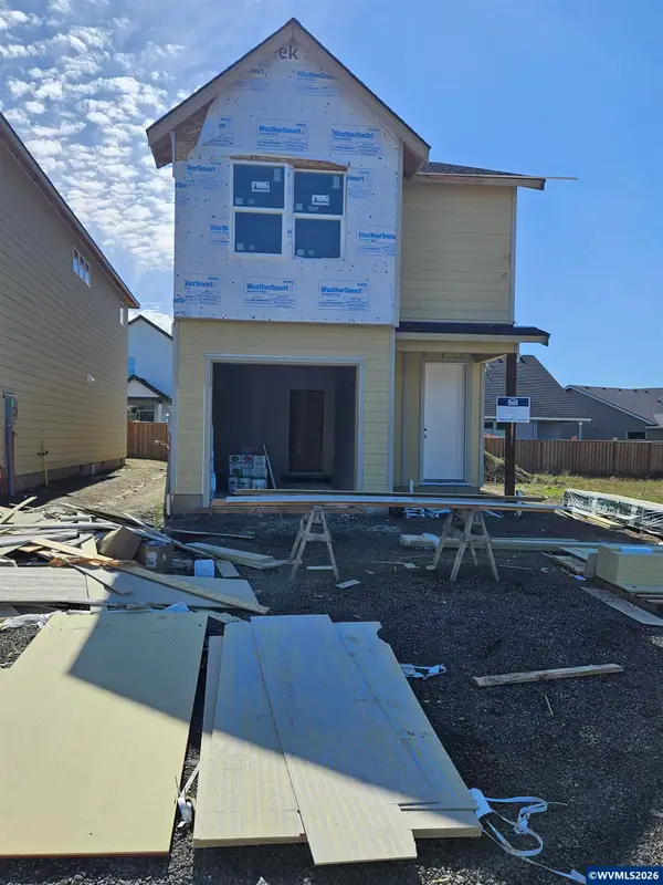 859  Chestnut Wy, Silverton, OR 97381