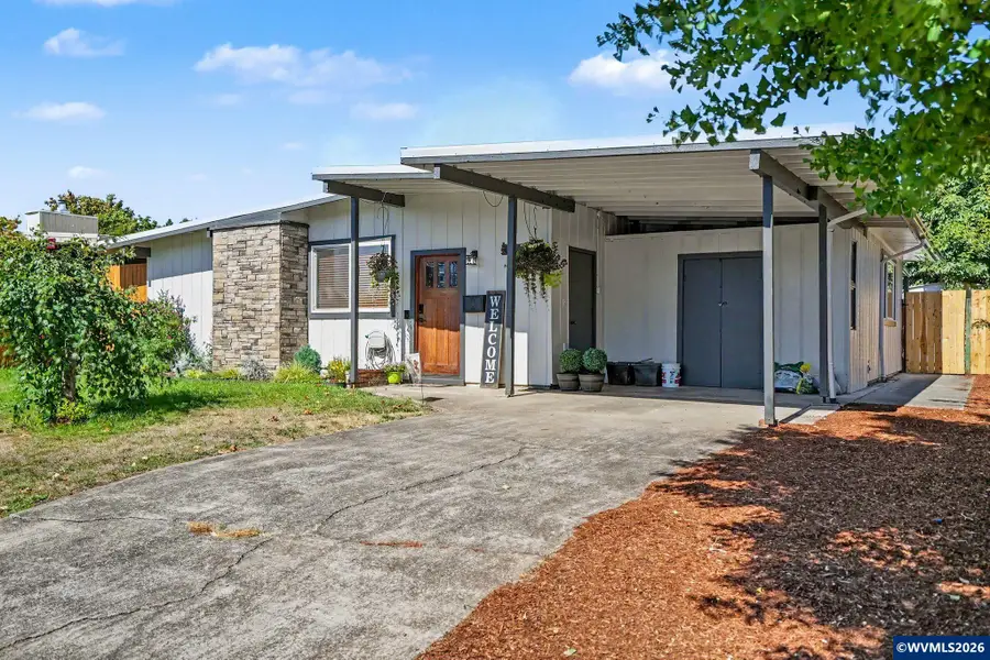 1227 SW Oregon Av, Dallas, OR 97338 - #2